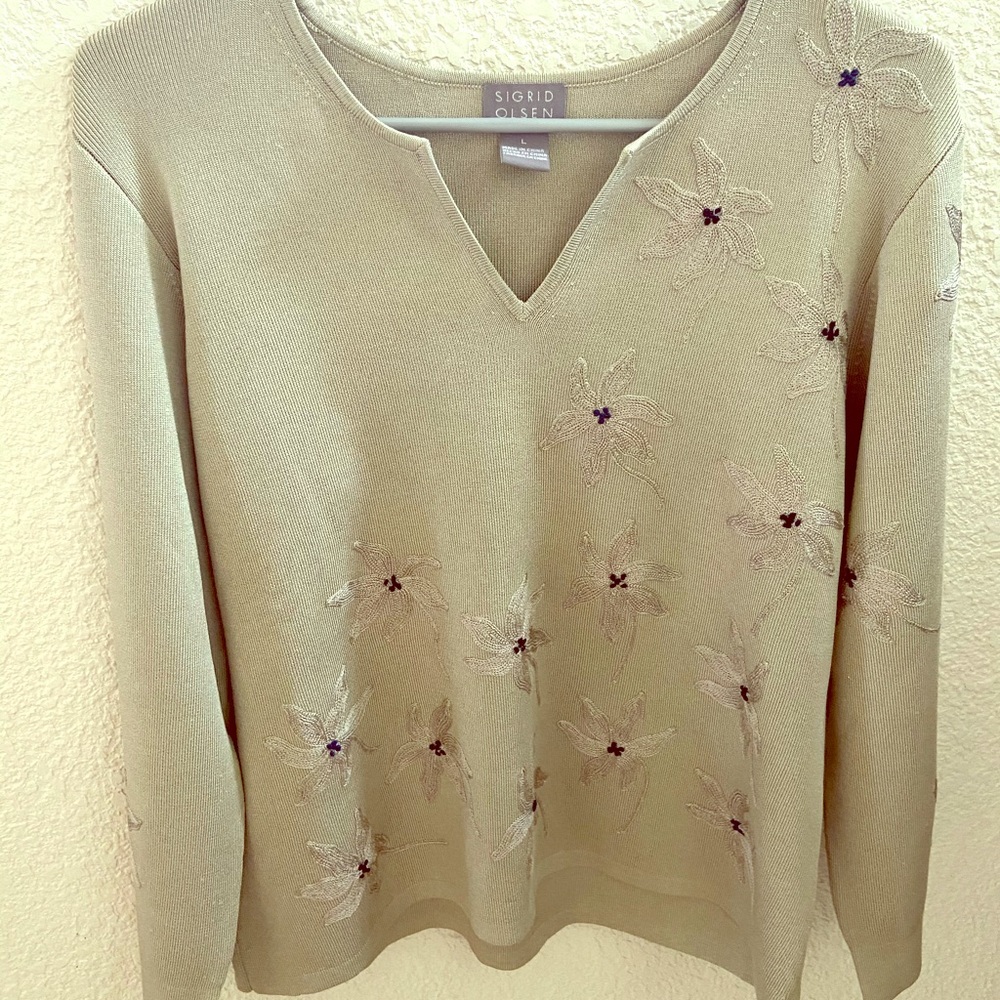 Sigrid Olsen muted green top w/ 3/4 sleeves